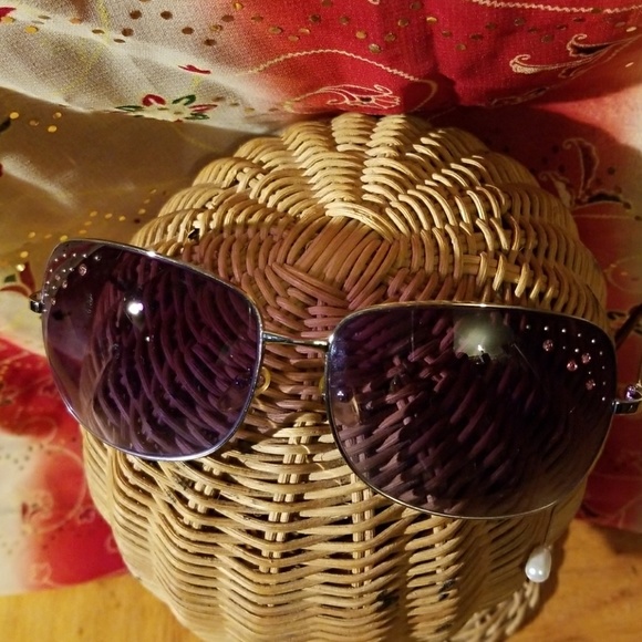 Aviation Style Sunglasses - Picture 2 of 6